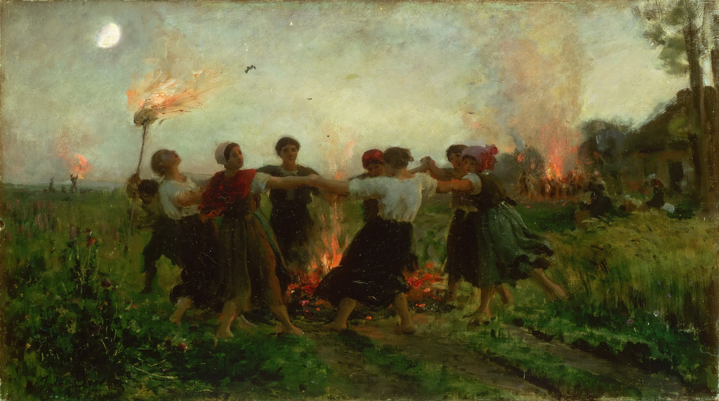 Ritual alrededor de una hoguera en San Juan (19875)
